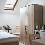 Matild Apartmanhaz שיופוק