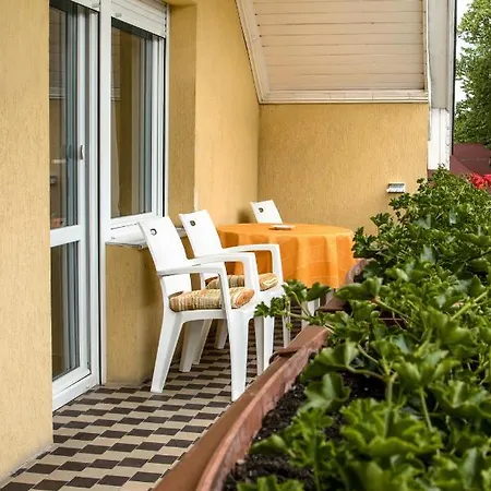 Apartment Matild Apartmanhaz *