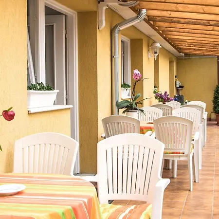 Matild Apartmanhaz * Siofok